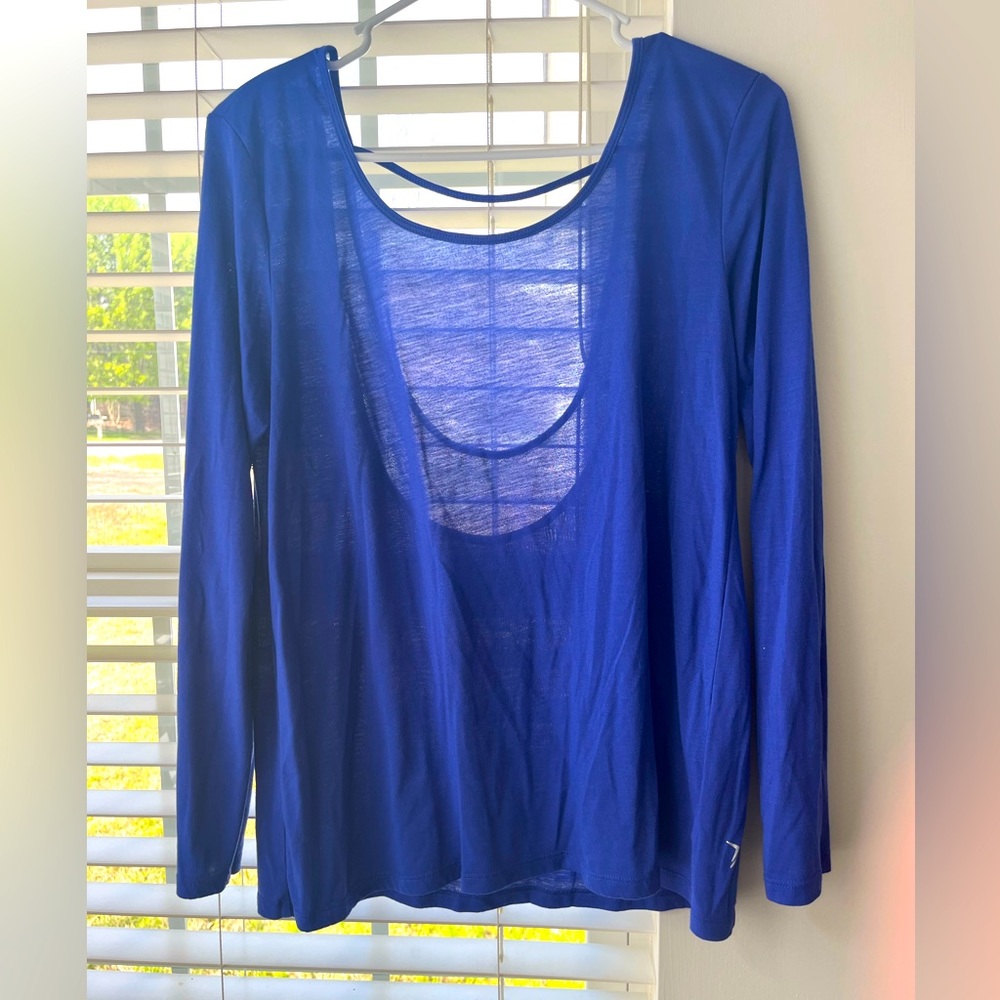 Long sleeve workout shirt